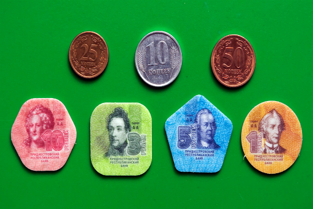 Пластиковые деньги