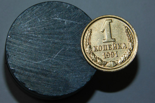 Что такое магнитные монеты, и как их определить