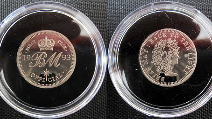 Монета Back to the light